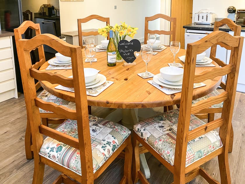 Dining Area | Skylarks’ Nest - Manor Farm Barns, Witton, near Happisburgh