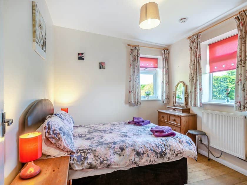 Double bedroom | Cowslip Cottage - Clapham Holme Farm Cottages, Great Hatfield, near Hornsea