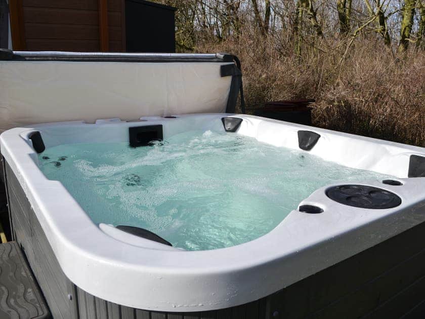 Hot tub | Albatross Lodge, Sewerby