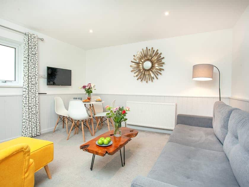 Living room | Salty Dog - Sunnybeach Holiday Apartments, Paignton