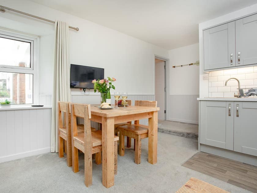 Dining Area | Anchors Away - Sunnybeach Holiday Apartments, Paignton