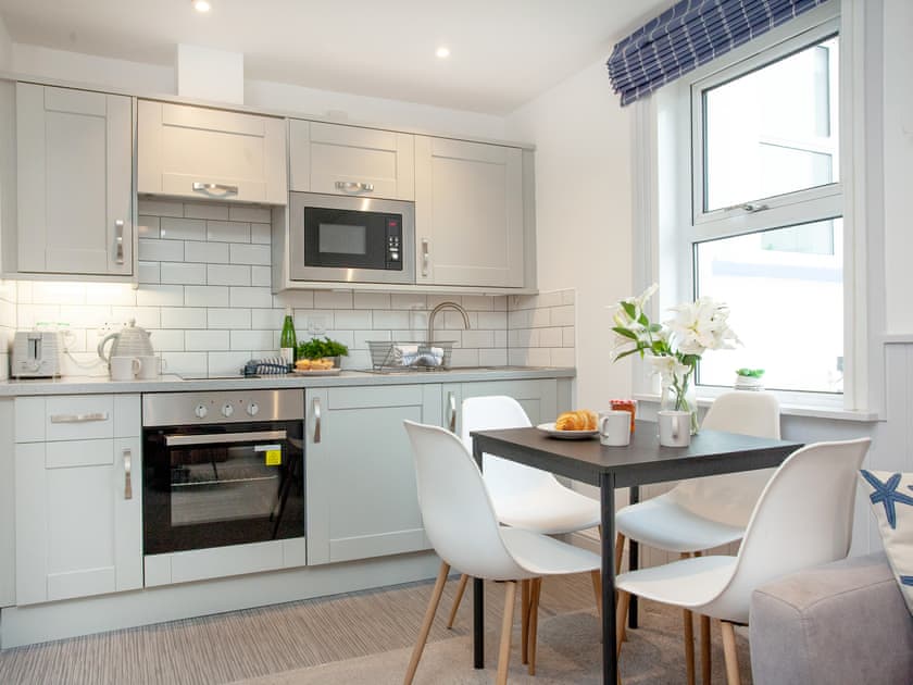 Kitchen/diner | Starfish Shack - Sunnybeach Holiday Apartments, Paignton