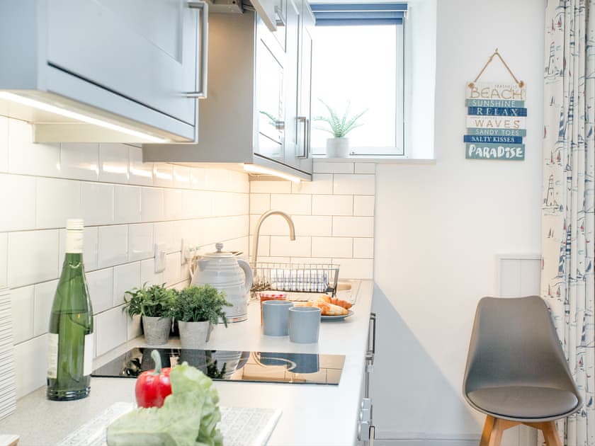 Kitchen area | Shells Shore - Sunnybeach Holiday Apartments, Paignton