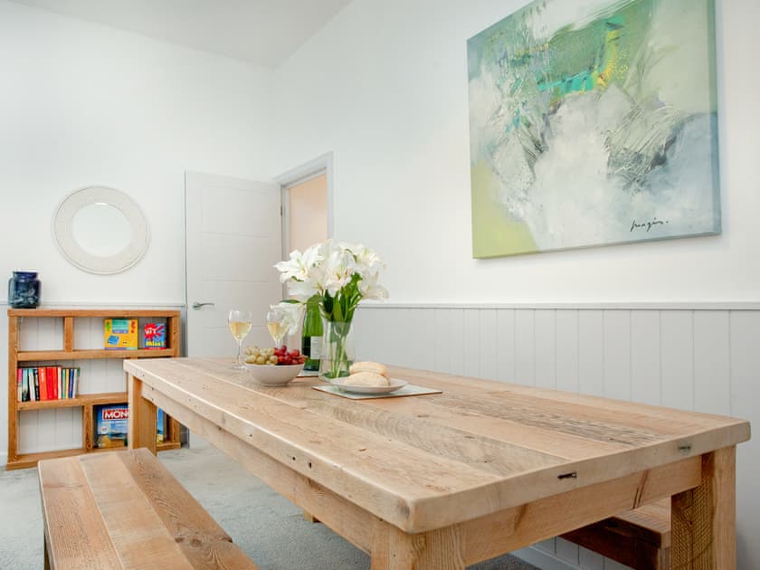 Dining room | Seagulls Rest - Sunnybeach Holiday Apartments, Paignton