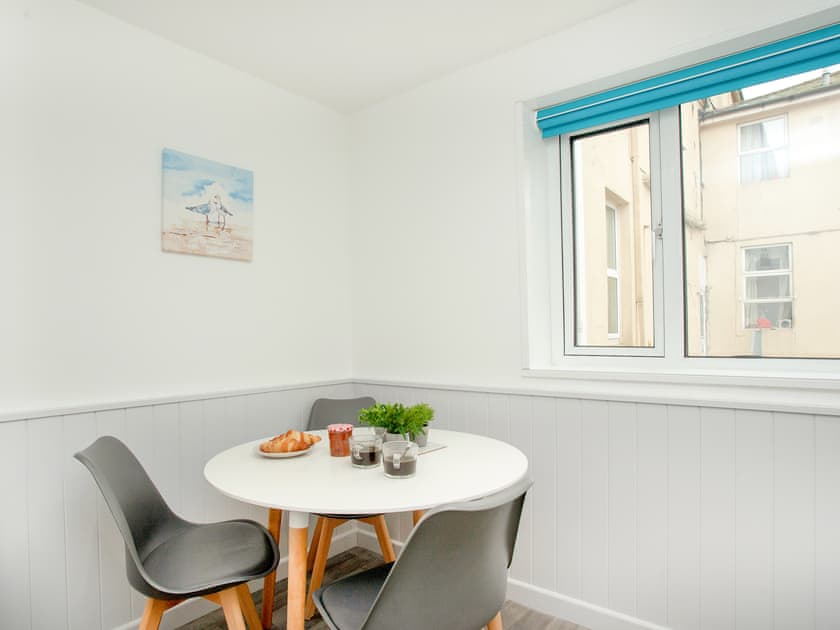 Dining Area | Seagulls Rest - Sunnybeach Holiday Apartments, Paignton