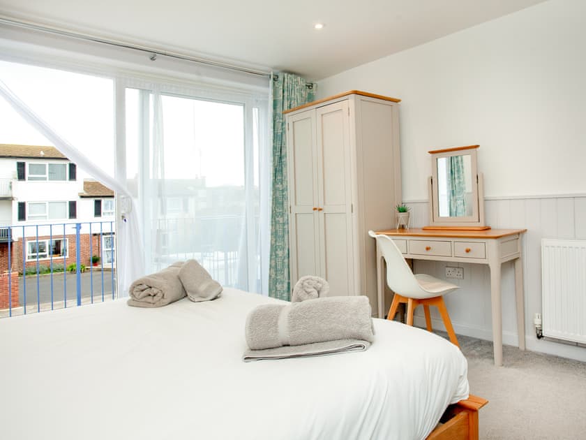 Double bedroom | Seagulls Rest - Sunnybeach Holiday Apartments, Paignton