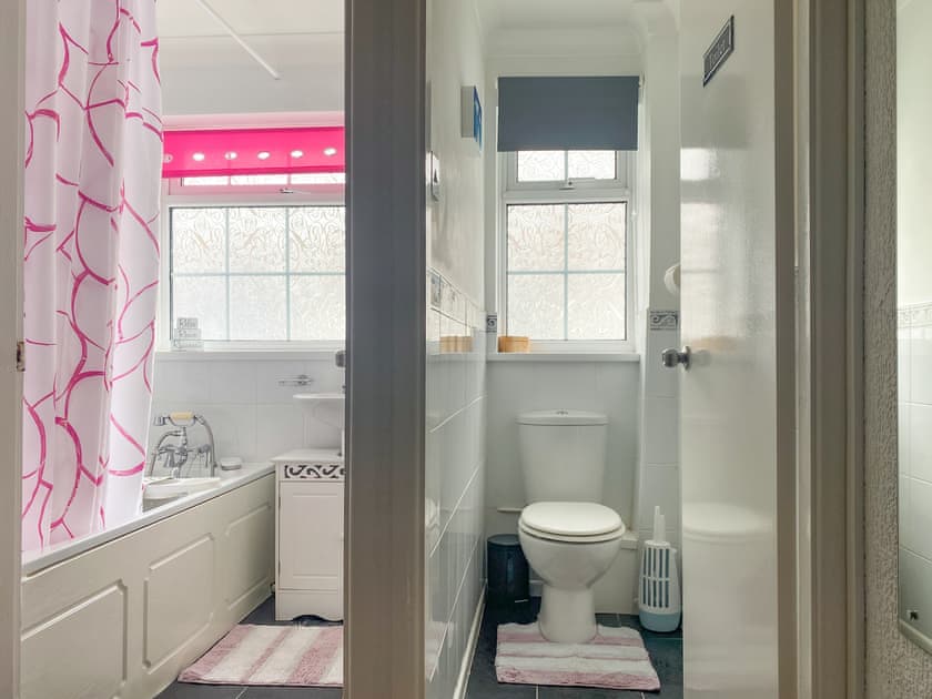 Bathroom | Waters Edge, Portreath