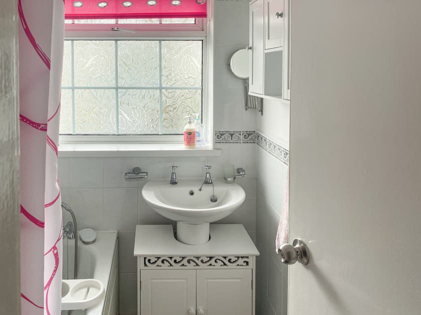 Bathroom | Waters Edge, Portreath
