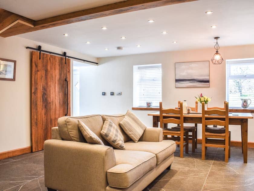 Living room/dining room | Y Parlwr, Kidwelly