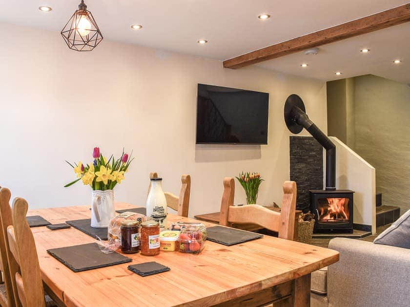 Living room/dining room | Y Parlwr, Kidwelly