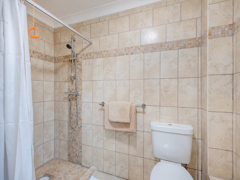 Bathroom |  Woodpecker - Church Farm Cottages, Horsford, near Norwich