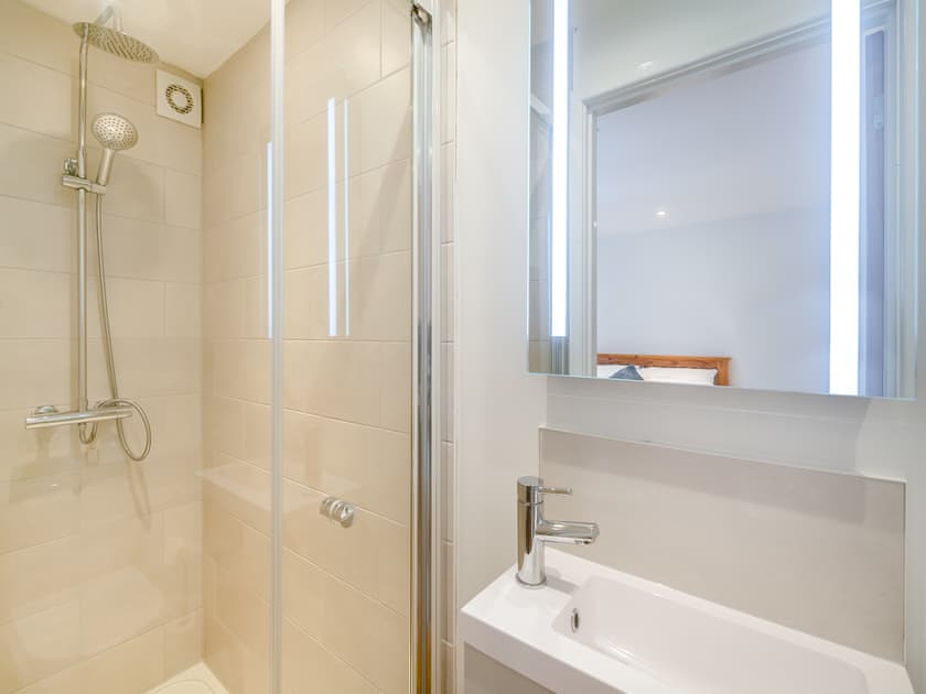 Bathroom | The Sail Loft, Teignmouth