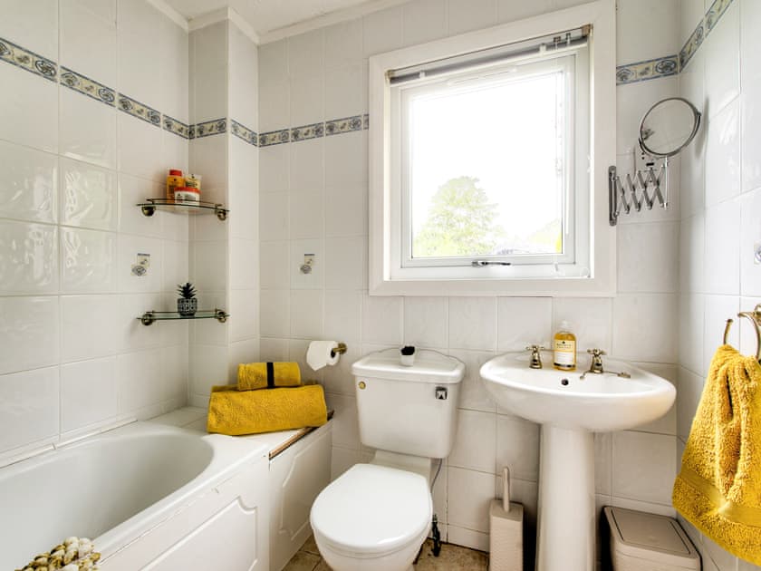 Bathroom | Braemor, Arrochar, near Inveraray