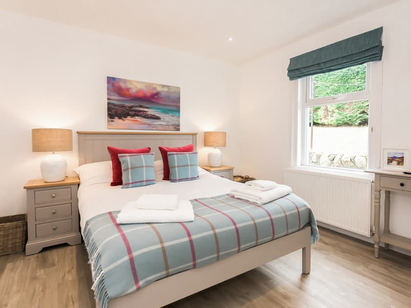 Double bedroom | Cairnharrow Cottage - Laggan, Gatehouse of Fleet