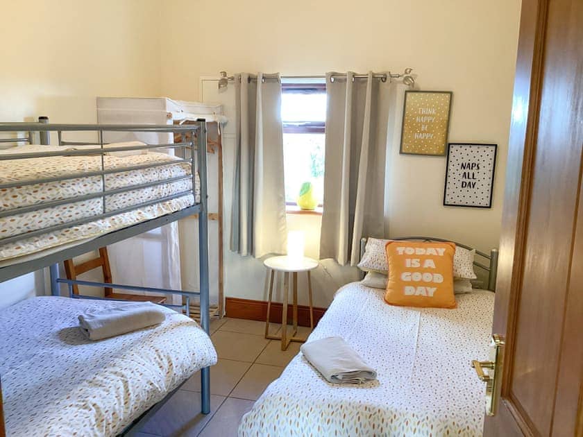 Bunk bedroom | Plum Cottage - Langham Barns, Mumby, near Anderby Creek