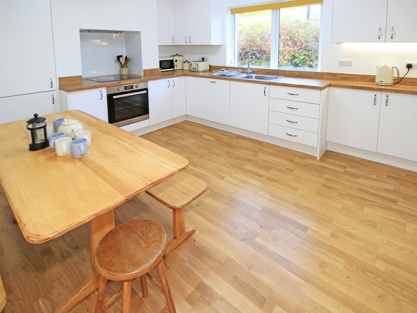 Kitchen/diner | Sea View House, Borth Y Guest, near Porthmadog