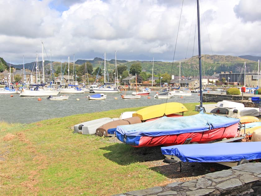 The view from the patio area and living room | Port View Bach, Porthmadog