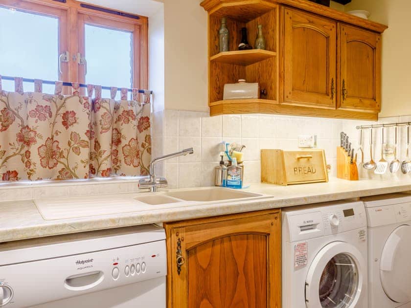 Kitchen | Rafters Barn - Thorpland Manor Barns, Runcton Holme
