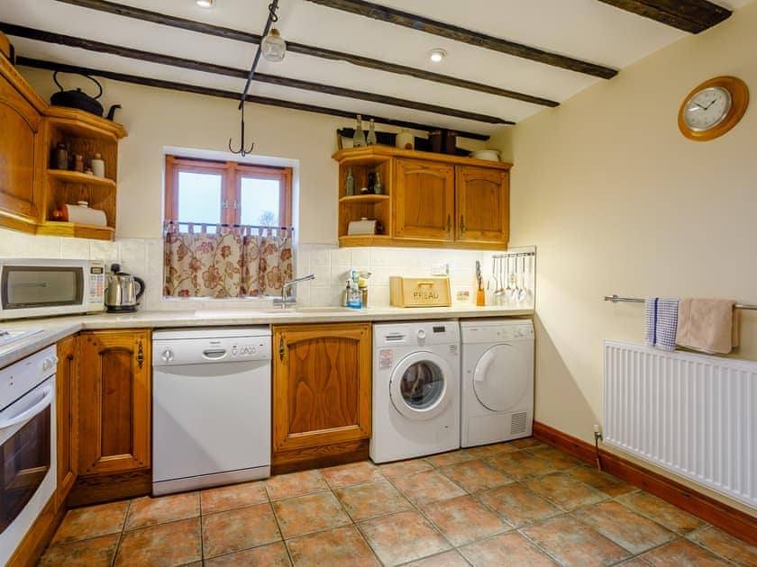 Kitchen | Rafters Barn - Thorpland Manor Barns, Runcton Holme