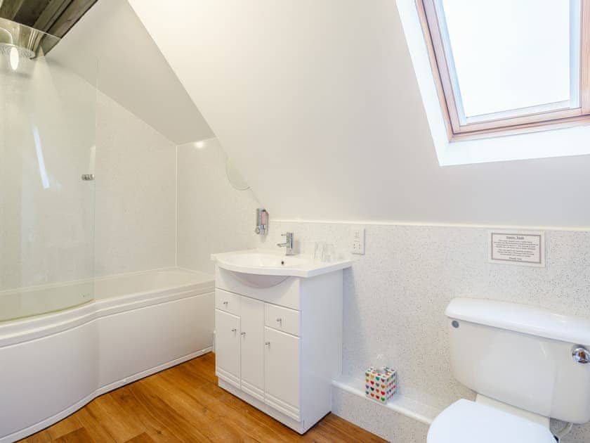 Bathroom | Rafters Barn - Thorpland Manor Barns, Runcton Holme