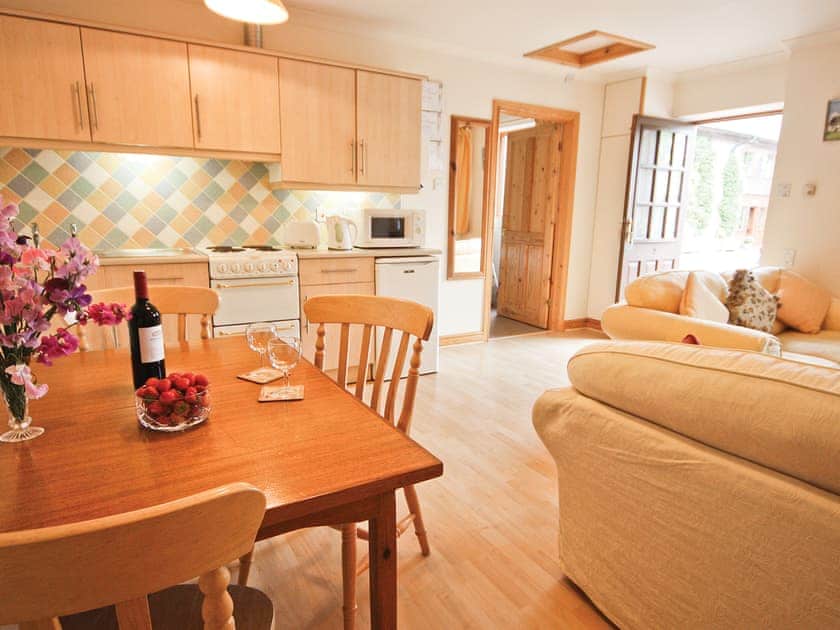 Kitchen/diner | Bridle Cottage - The Court, Hentland, Ross-on-Wye 