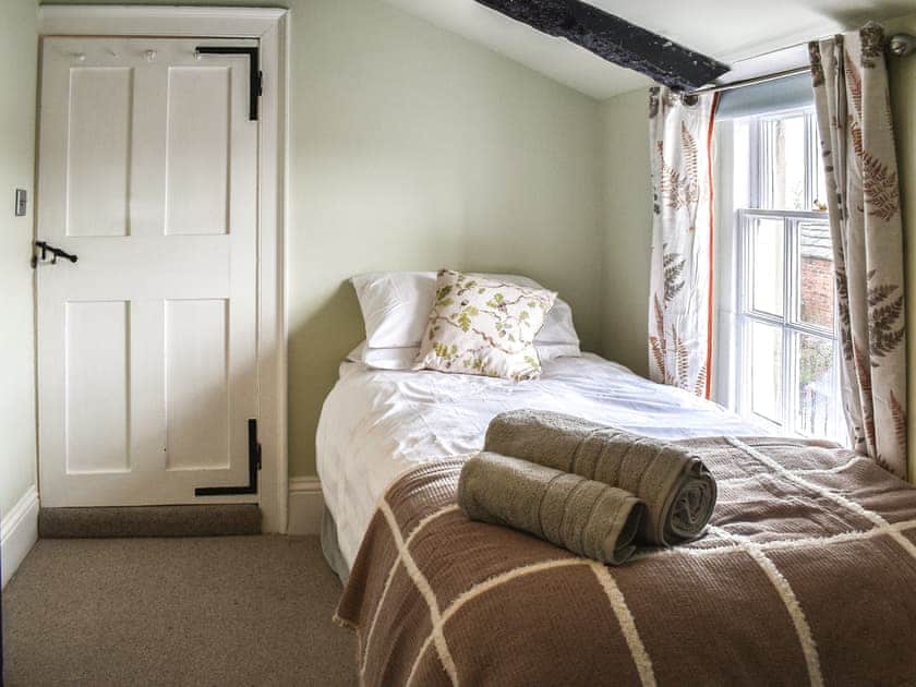 Twin bedroom | Woodpecker Cottage, Bretton, near Holmfirth