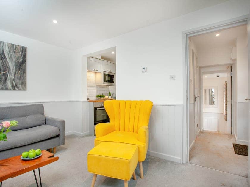 Living area | Salty Dog - Sunnybeach Holiday Apartments, Paignton