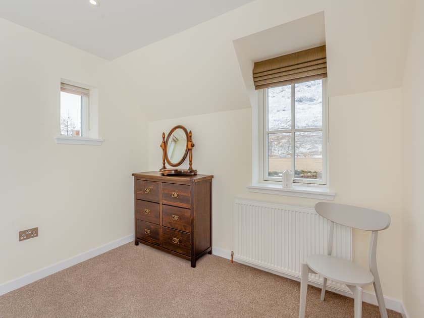 Twin bedroom | Gate Lodge - Strathconon Cottages, Strathconon, Muir of Ord