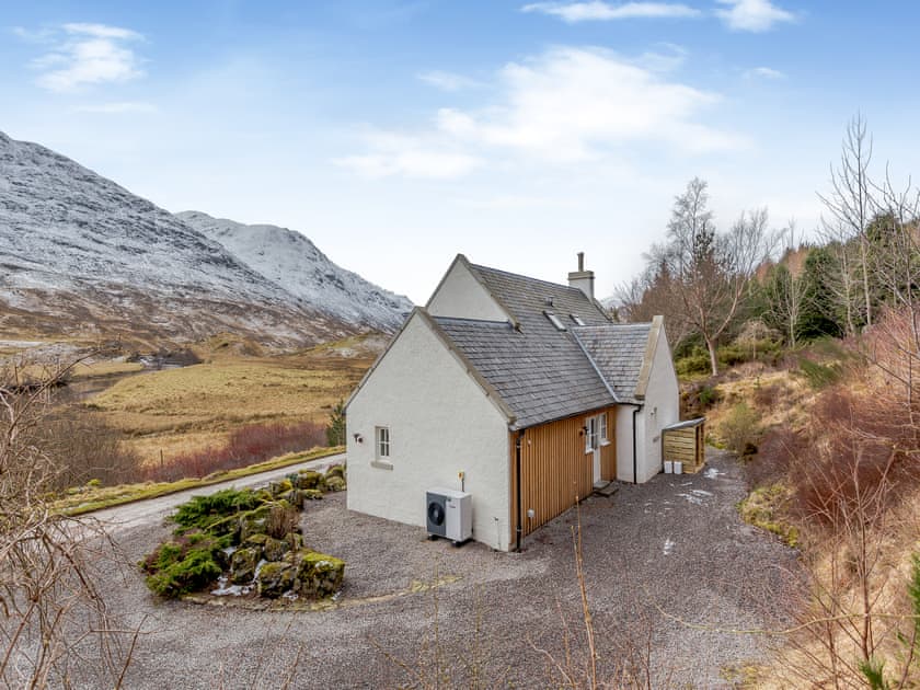 Exterior | Gate Lodge - Strathconon Cottages, Strathconon, Muir of Ord