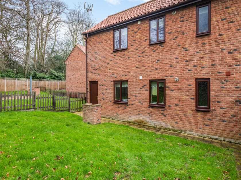 Exterior |  Barn Owl - Church Farm Cottages, Horsford, near Norwich