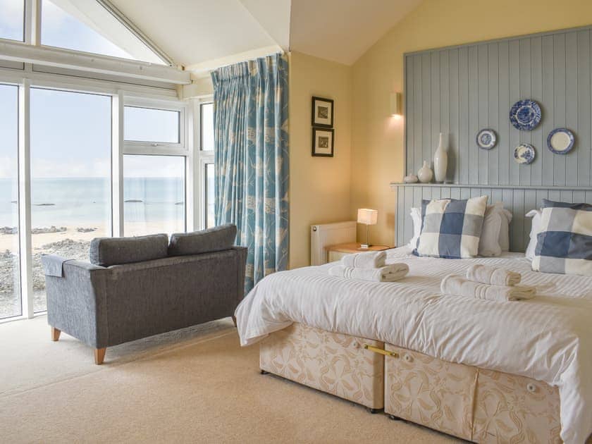 Double bedroom | Craig Llydan, Rhosneigr