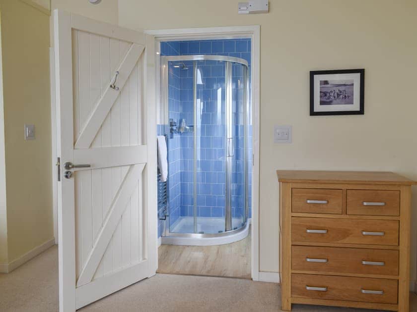 En-suite | Craig Llydan, Rhosneigr