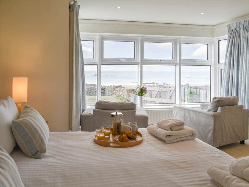 Twin bedroom | Craig Llydan, Rhosneigr