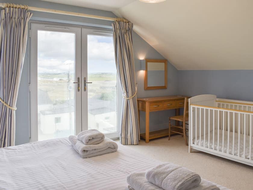 Double bedroom | Craig Llydan, Rhosneigr
