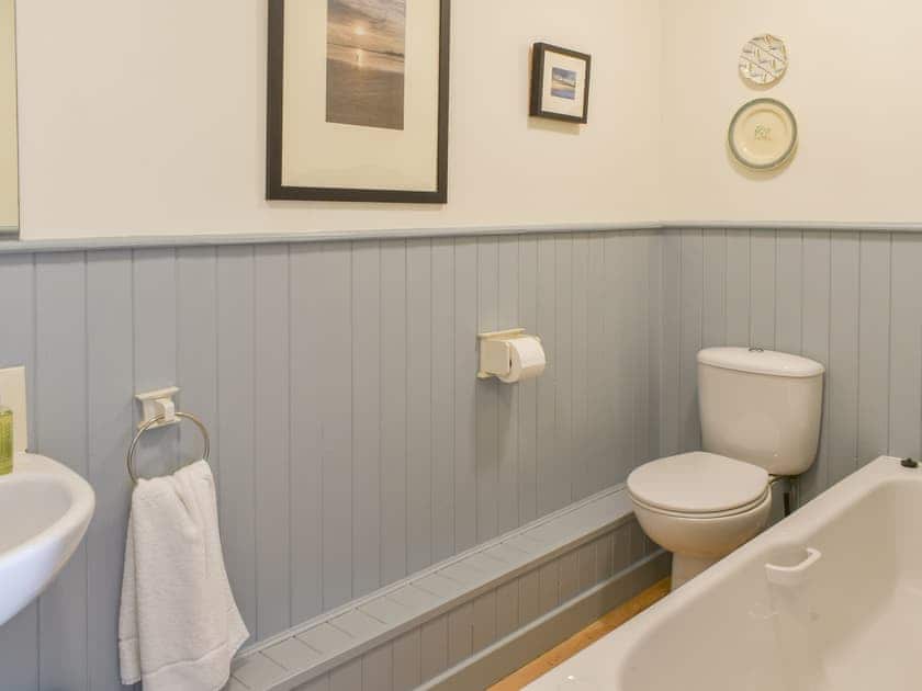 Bathroom | Craig Llydan, Rhosneigr