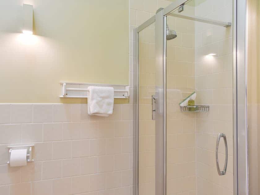 Shower room | Craig Llydan, Rhosneigr