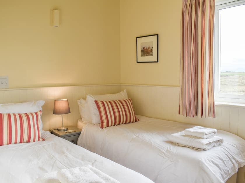 Twin bedroom | Craig Llydan, Rhosneigr
