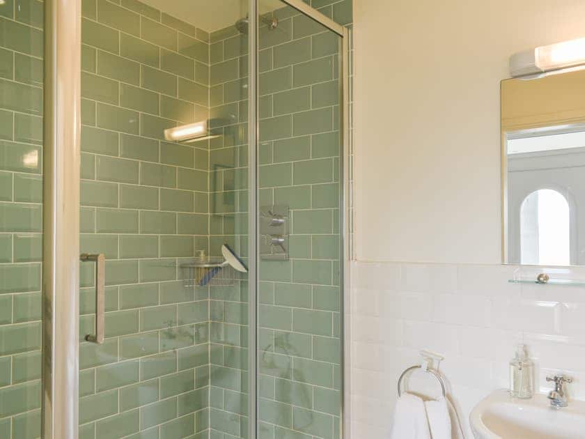 Shower room | Craig Llydan, Rhosneigr