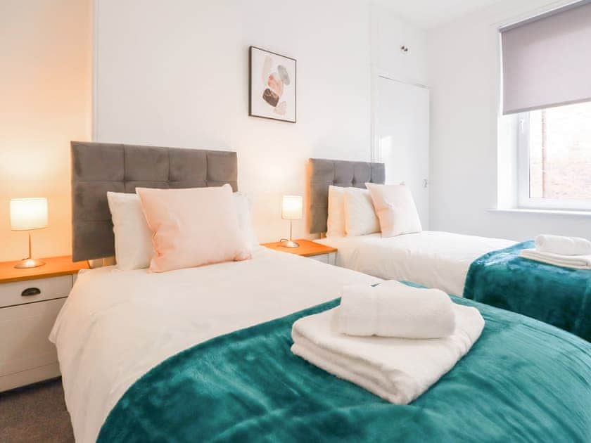 Twin bedroom | Largs Coastal Apartment, Largs, near Skelmorlie