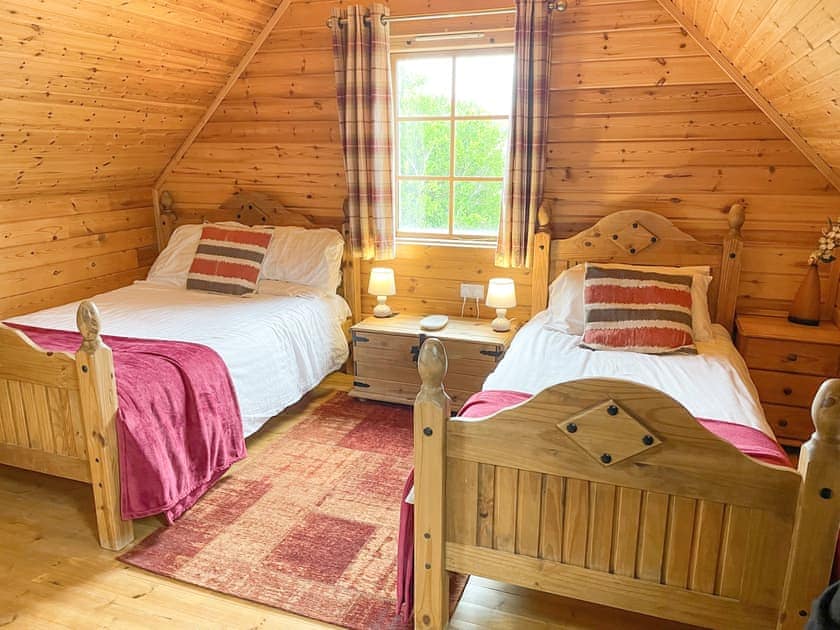 Twin room, double and a single | Sun Rise Lodge No. 10, Llanbedr