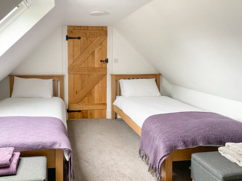 Twin bedroom | Woodlea Cottage 2, Dippen, near Whiting Bay, Isle of Arran