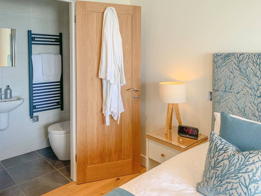 En-suite | Crest@64, Newquay