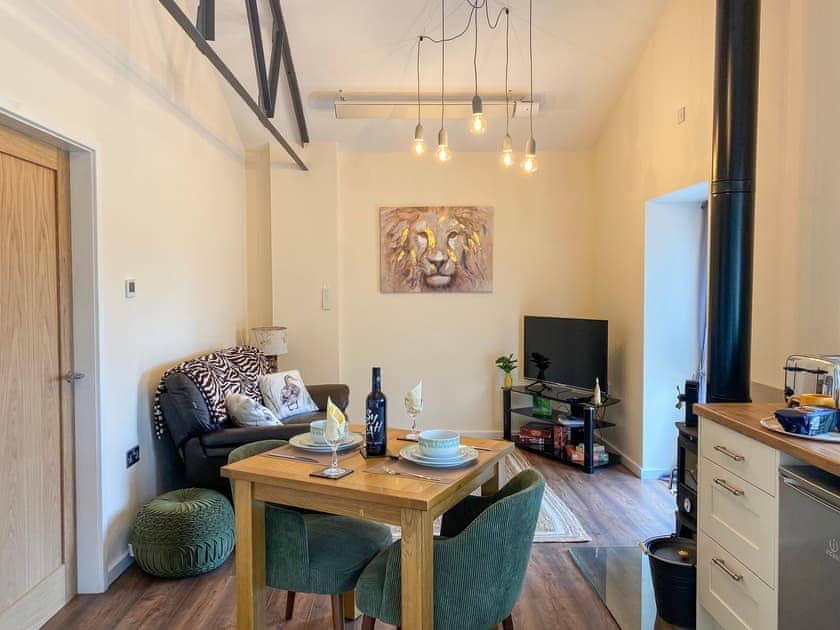 Open plan living space | Sun Valley- Serenity - Sun Valley, Stockton Brook, near Leek