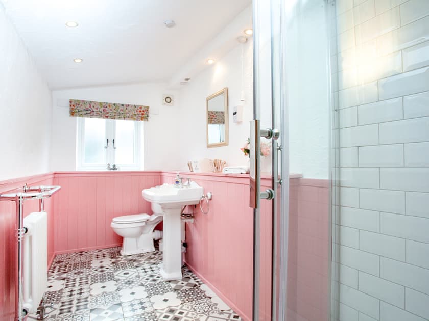 En-suite | Jasmine Cottage - The Old Mill Cottages, Marldon, near Paignton
