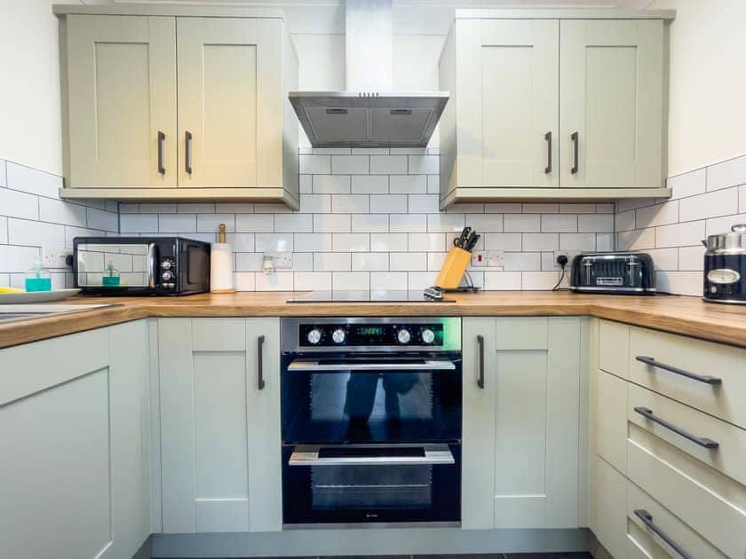 Kitchen area | Ty-Coed - Canllefaes Cottages, Penparc