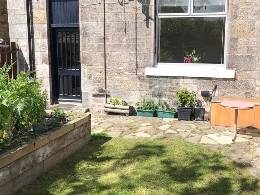 Garden | The Wee Cottage - The Wee Places, Dunfermline