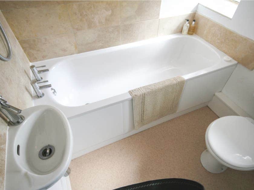 Bathroom | Horseshoe Cottage, Nordham, near Beverley