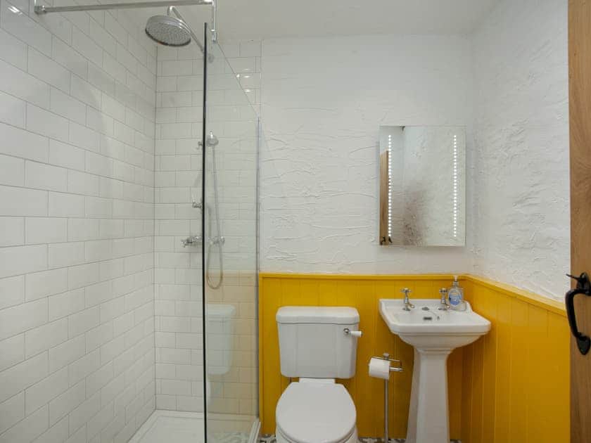 En-suite | The Old Mill - The Old Mill Cottages, Marldon, near Paignton