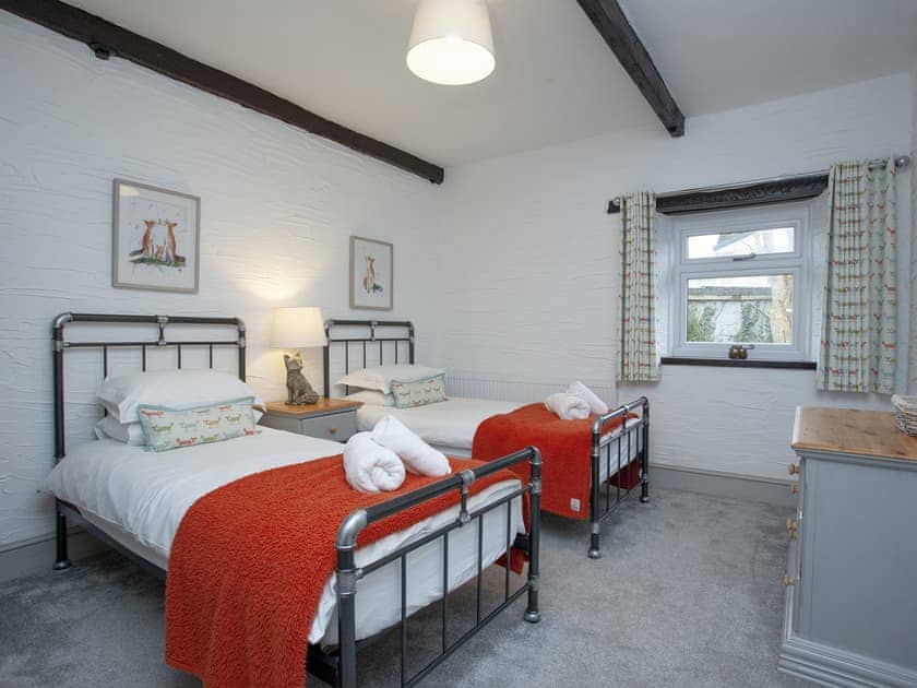 Twin bedroom | The Old Mill - The Old Mill Cottages, Marldon, near Paignton