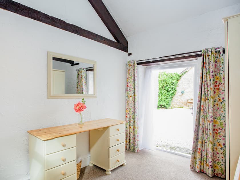 Four Poster bedroom | Mill Cottage - The Old Mill Cottages, Marldon, near Paignton